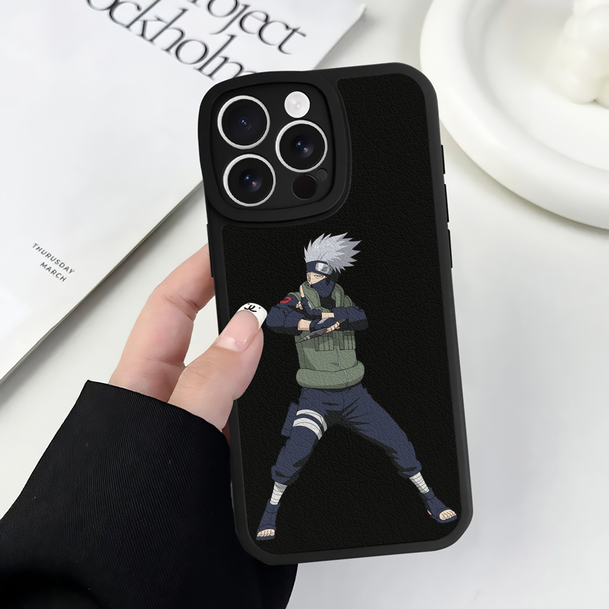 （画像用） NARUTO -ナルト- はたけ カカシ Hatake Kakashi 【iPhone 16シリーズ対応】シリコンスマホケース（レザー調） 材質：シリコン
